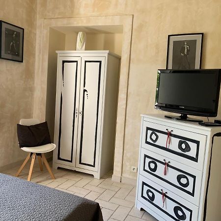 Le Chateau Des Anglades Hyeres Bagian luar foto